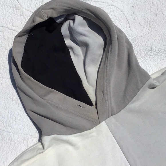 Urban Outfitters L Colorblock Boxy Hooded Sweatshirt with Black White & Grey - Picture 5 of 12